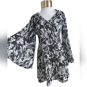 Sunny Leigh - Flare Sleeved Blouse - Size M